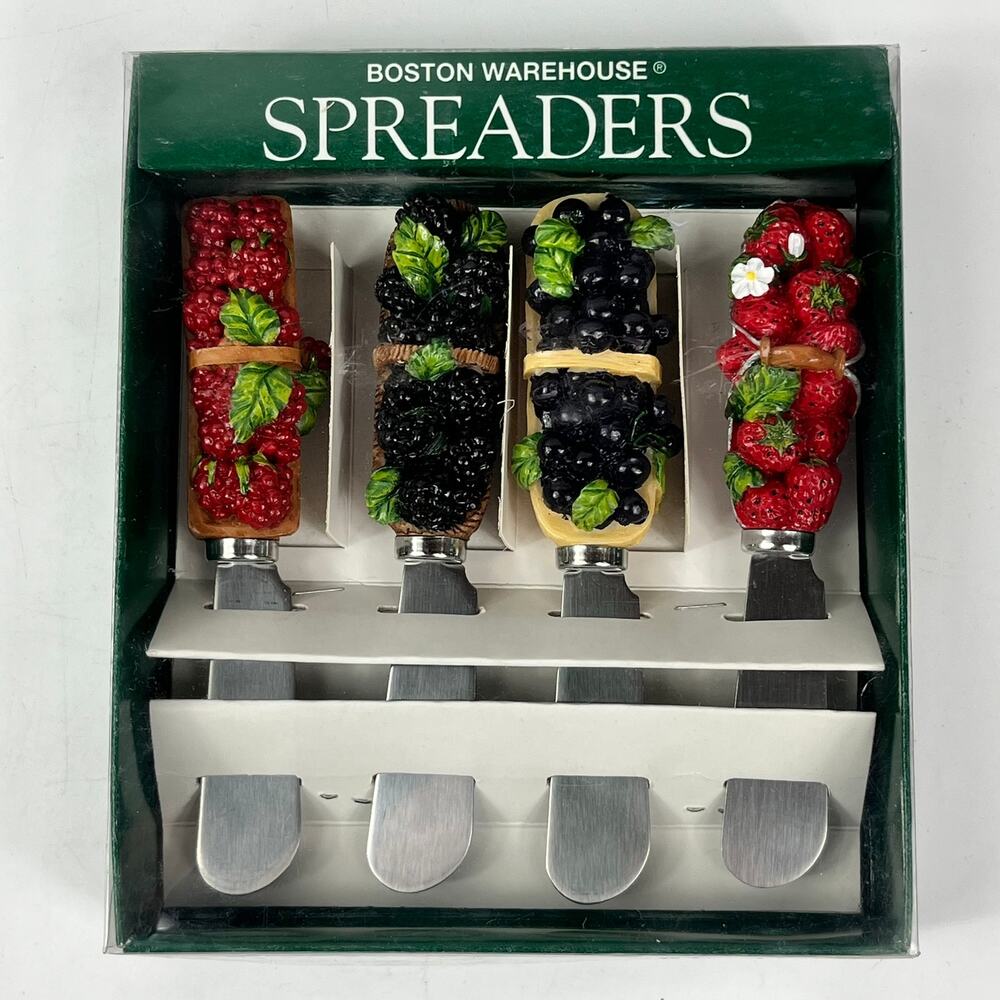 Set of Four Spreaders w/Berry Basket Handles Boston Warehouse Vintage NEW 1998